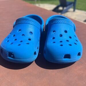 Blue crocs kids c6 preowned